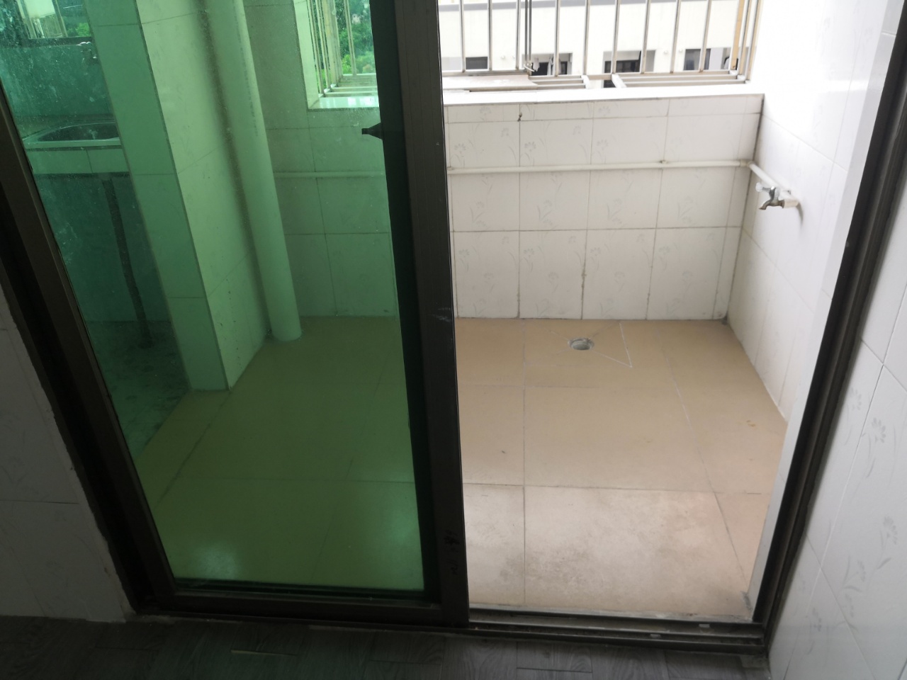 匯福豪居2期原始1房1廳，預(yù)售價(jià)52萬(wàn)左右