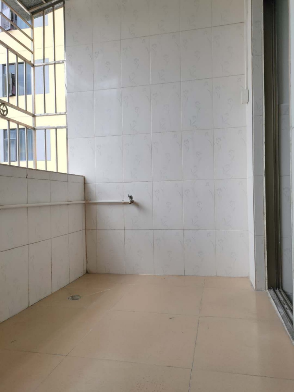 匯福豪居2期原始1房1廳，預(yù)售價(jià)52萬(wàn)左右