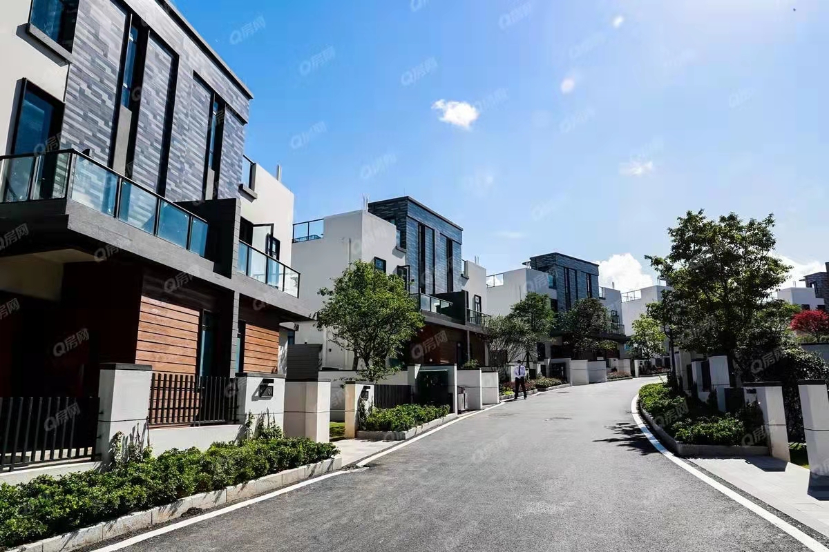 碧輝園十里銀灘，伴海云山苑均價(jià)-40000元/平