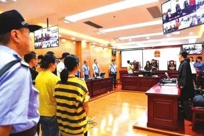 就是對于被拆遷人給予房屋形式的補(bǔ)償