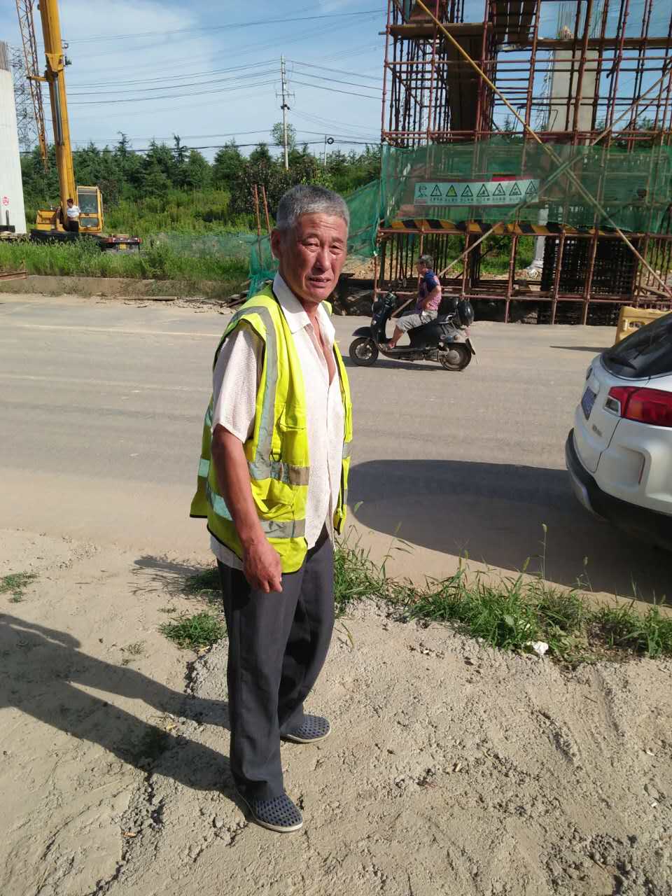 但是我們?cè)诓樘庍^(guò)程中發(fā)現(xiàn)大棚是有