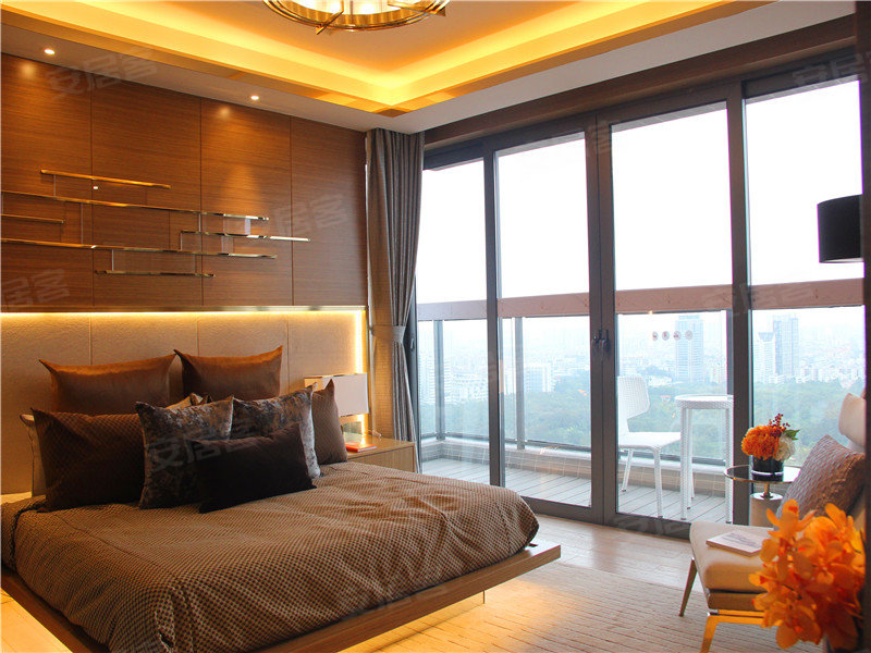 因為小區(qū)的物業(yè)壟斷了二手房的交易權(quán)