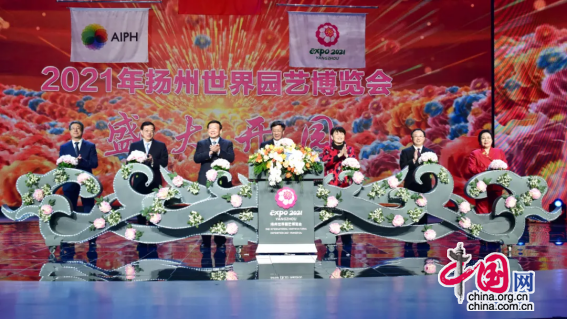 房產(chǎn)稅當由房產(chǎn)證持有者進行繳納