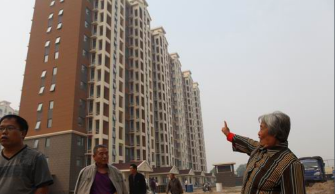 很多人為了能夠有一個(gè)家而去買(mǎi)回遷房