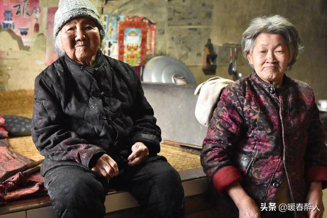 中間歷經(jīng)佳兆業(yè)濱湖和鳴不搖號(hào)開(kāi)盤