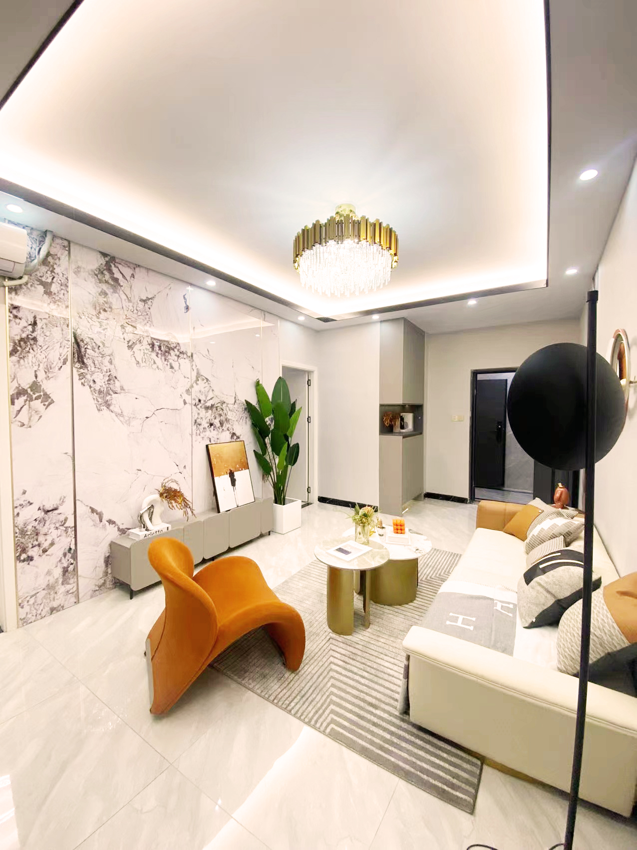 深圳石巖小產(chǎn)權(quán)房|創(chuàng)富雅苑 13.8萬/套  應(yīng)人石地鐵600米