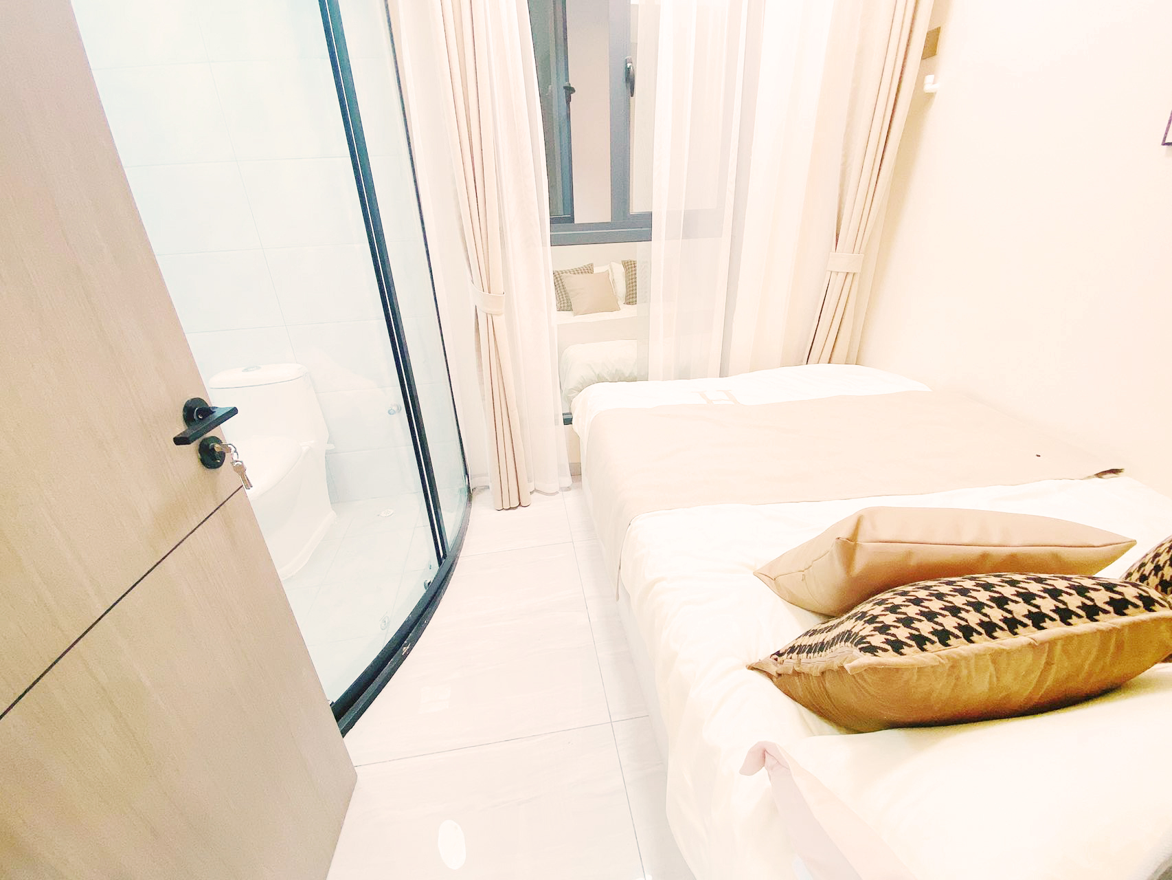 深圳石巖小產(chǎn)權(quán)房| 蔚藍(lán)花城 ，34.8萬/套